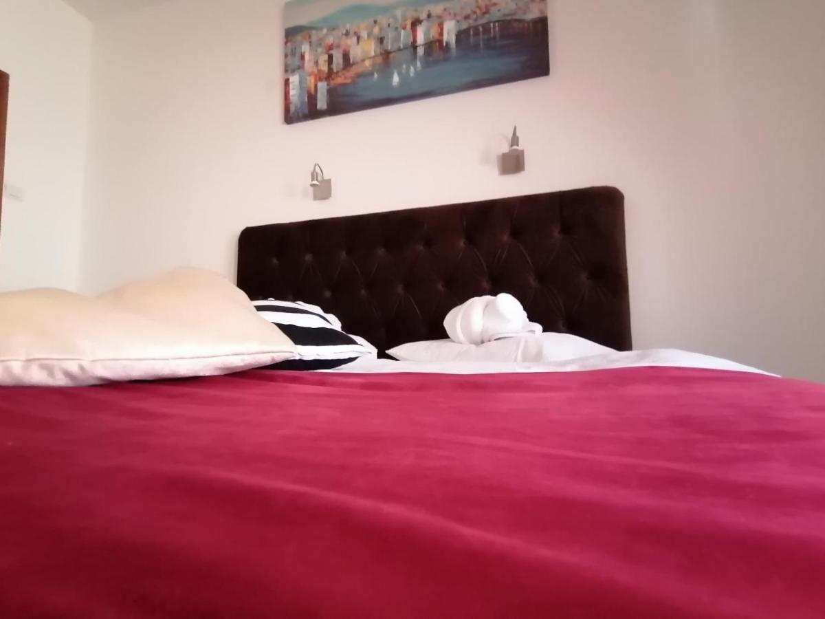 Mon Accommodation Free Parking Ni Exteriör bild