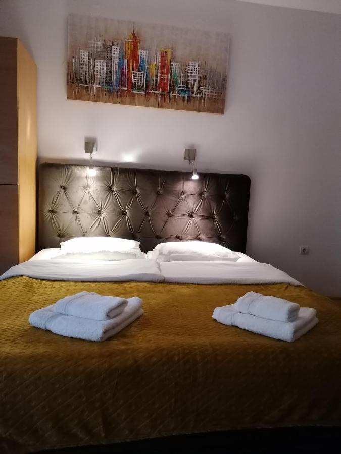 Mon Accommodation Free Parking Ni Exteriör bild
